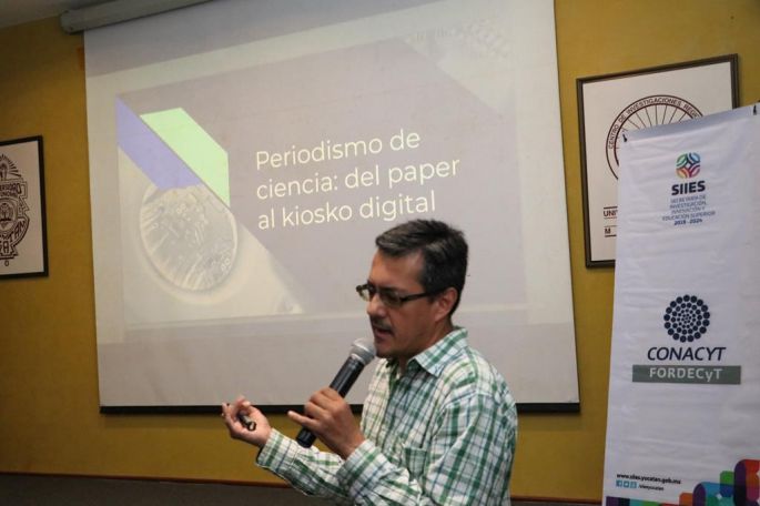 Brindan capacitación especializada en divulgación científica; el periodista Guillermo Cárdenas concluye taller en la UADY