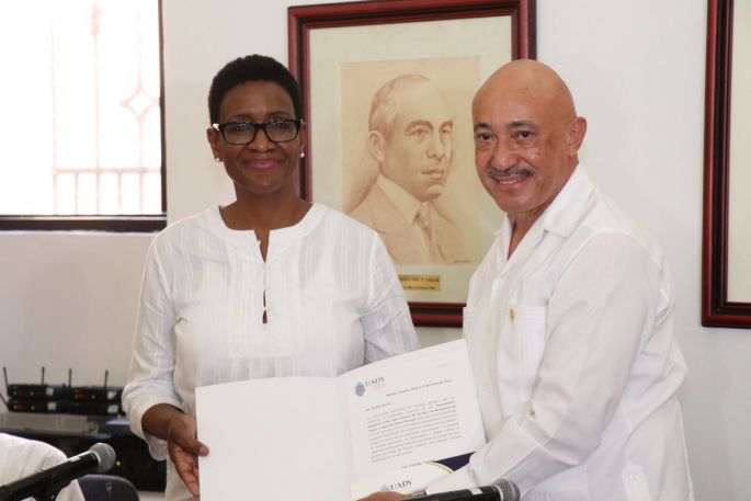 Archivo de Lorenzo Zavala a resguardo de la UADY 