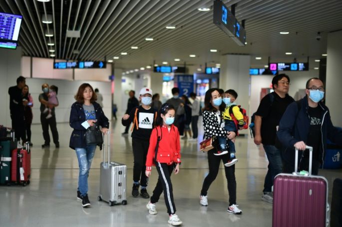 Aíslan la ciudad donde brotó la epidemia en China, el nuevo virus ya mató a 17 personas 