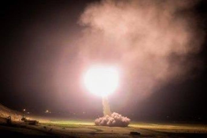 Irán bombardea con misiles base aérea en Irak