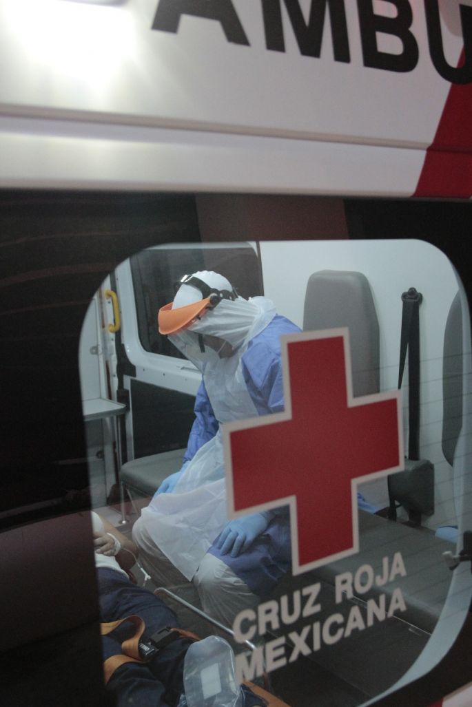 Por el Covid-19, 8 mil paramédicos de la Cruz Roja reciben apoyo psicosocial.