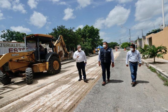 El mejoramiento y rehabilitación de calles, compromiso que no se detiene, afirma el alcalde Renán Barrera 