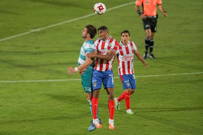 Chivas cae ante Santos en La Comarca 