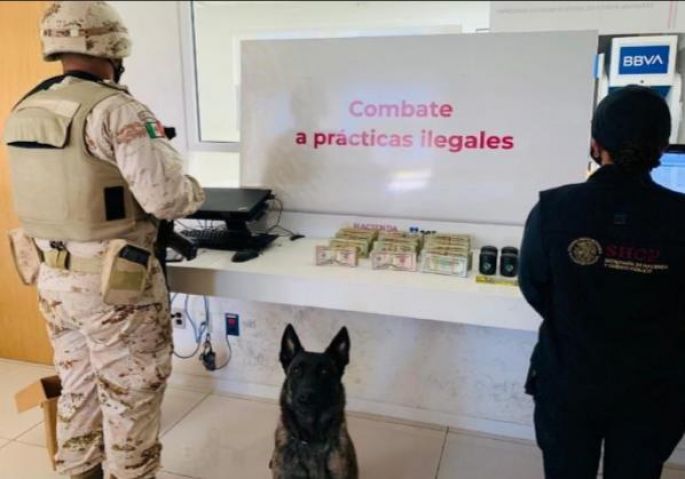 Decomisan 2.5 millones de pesos en divisas y relojes de lujo en aduanas de Tijuana, Nuevo Laredo y en la CDMX