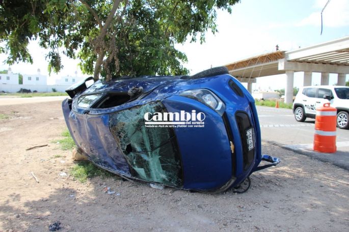 Un lesionado en aparatoso accidente en la Mérida-Tetiz 