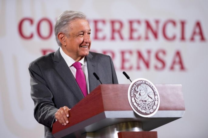 Funcionarios que quieran participar en elecciones tienen hasta fin de mes para renunciar al gobierno: AMLO
