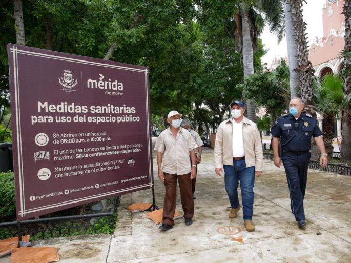 Renán Barrera supervisa la reapertura de la Plaza Principal, bajo protocolos de salud y acciones preventivas para evitar contagios de coronavirus