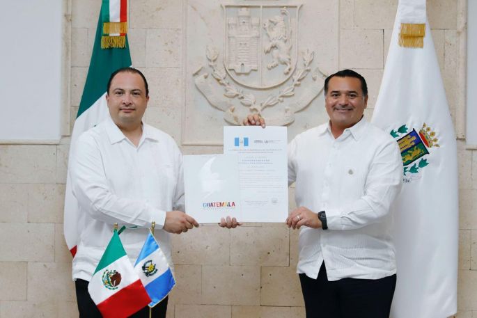  El alcalde Renán Barrera recibe la visita del embajador de Guatemala Mario Adolfo Búcaro