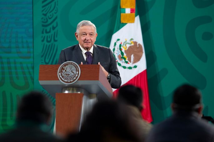 AMLO llama a la población a ahorrar energía eléctrica para garantizar suministro en el país