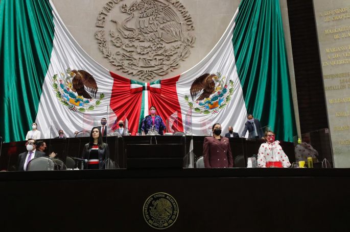 La Cámara de Diputados guardó minuto de silencio en memoria de periodistas que han fallecido por la pandemia