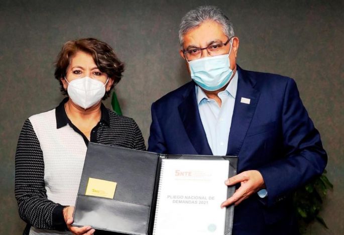 El SNTE entrega a la SEP su Pliego Nacional de Demandas 2021