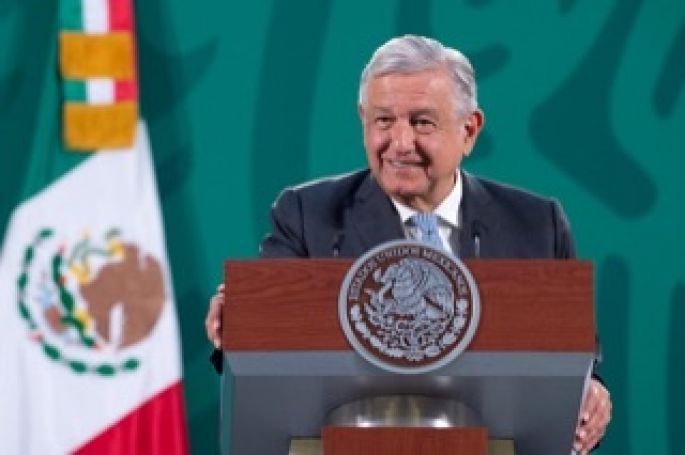 AMLO destaca aprobación de reforma a la Ley de la Industria Eléctrica