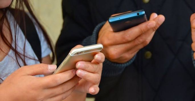 Senado aprueba ley por la que tendrás que dar datos biométricos a telefónicas