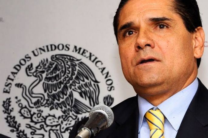 Mientras más se acerca su final, más violento se vuelve Silvano Aureoles, Gobernador perredista de Michoacán 