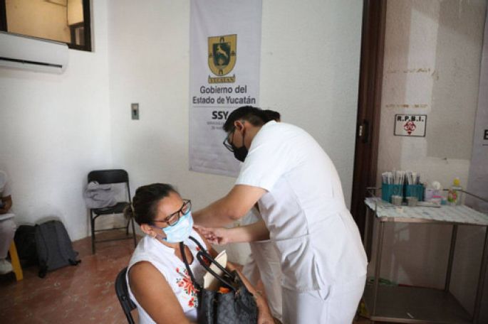 Del 18 al 21 de mayo, la vacunación contra el Coronavirus de docentes y personal de apoyo educativo de Yucatán