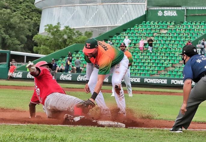 Joya de pitcheo le da la serie a Veracruz