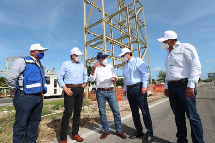 Avanzan trabajos para mejorar la movilidad y brindar mayor seguridad vial en el Periférico de Mérida