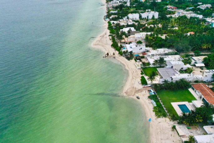 Retirarán más de 270 espolones ilegales que erosionan las playas y ocasionan perjuicios a vecinos de predios en la costa yucateca