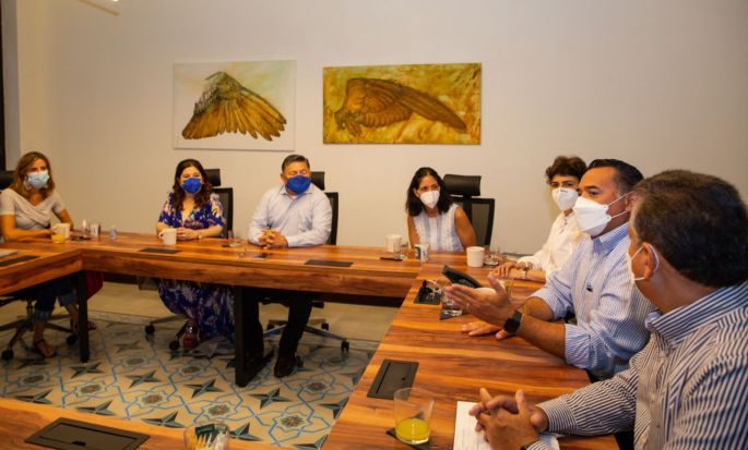 Renán Barrera y regidores electos se reúnen para fortalecer el trabajo coordinado y cercano con las y los meridanos