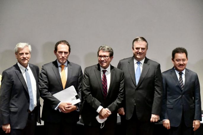 México demanda por daños a fabricantes y distribuidores de armas en Estados Unidos