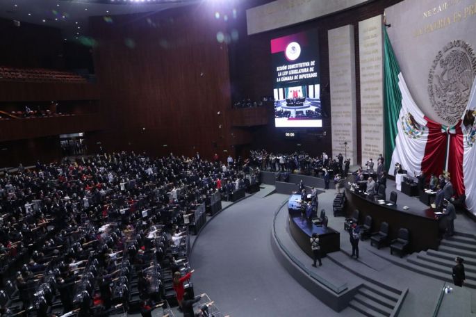 Rinden protesta constitucional las diputadas y los diputados a la LXV Legislatura