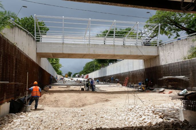 Sin mayores afectaciones por las lluvias, continúan a buen ritmo los trabajos en el paso deprimido 