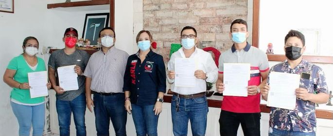 Entregan certificados en la Prepa Popular de la CNOP-Yucatán