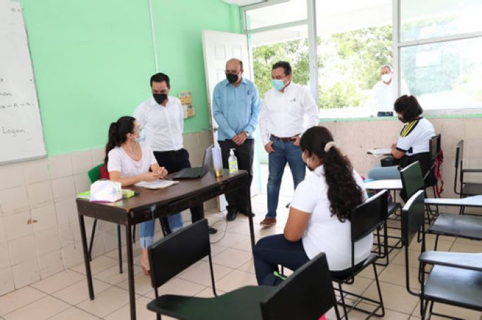 Supervisa el Gobernador Mauricio Vila que los protocolos del Regreso Seguro a Clases se cumplan en escuelas