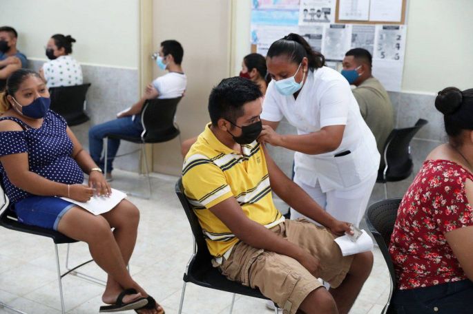 Aplicarán segunda dosis de vacuna contra el Coronavirus a personas de 30 a 39 años de edad de 9 municipios del interior del estado