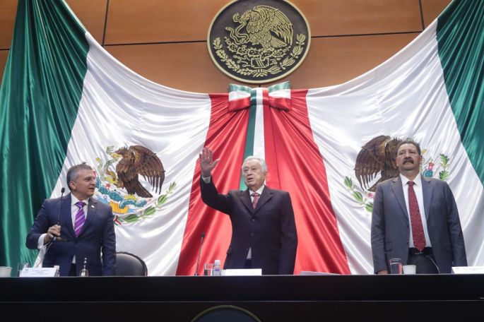 Comparece ante Comisiones Unidas el titular de la CFE, Manuel Bartlett Díaz