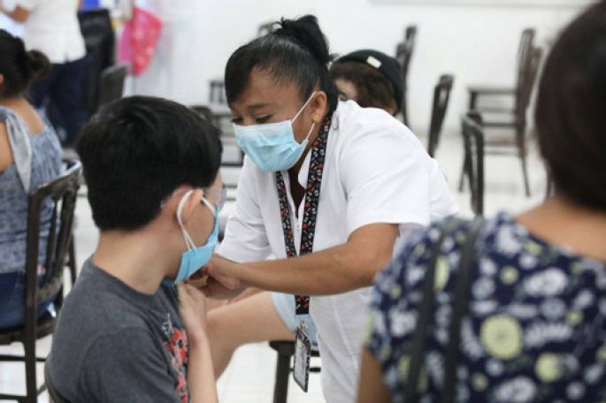 Comienza vacunación contra el Coronavirus de menores de 17 años con comorbilidades