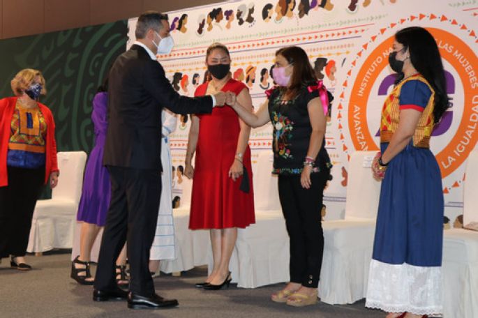 Programas de la Secretaría de las Mujeres destacan a nivel nacional