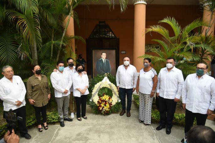 Ivonne Ortega ausente en el homenaje priista a Federico Granja