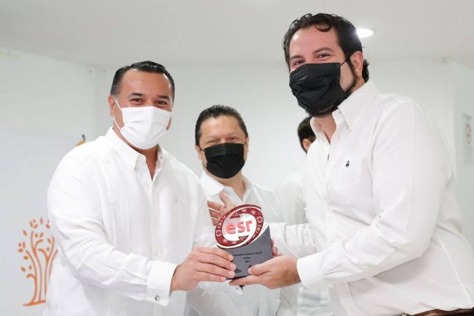 Renán Barrera reconoce el sentido de responsabilidad social que prevalece entre el empresariado yucateco