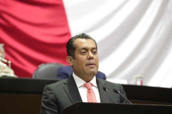 Necesario, evitar la suspensión en juicios de amparo para que servidores públicos ganen más que el presidente: Gutiérrez Luna
