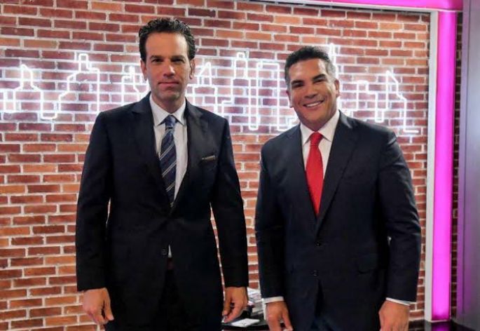El PRI da su respaldo a Loret de Mola tras señalamientos de AMLO