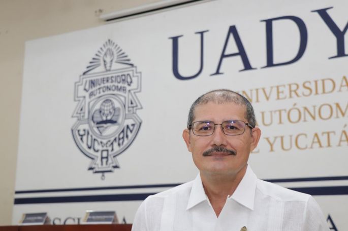 Nuevo director en la Escuela Preparatoria Uno  