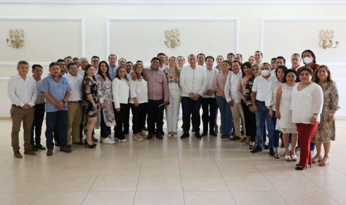 Llega el Secretario de Gobernación a Yucatán, llama a la unidad de morenistas 