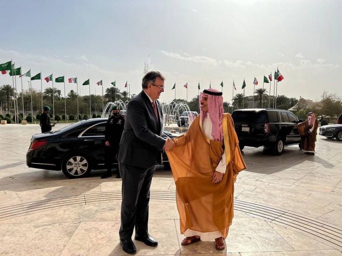 Marcelo Ebrard inicia gira de trabajo a países de Medio Oriente e India