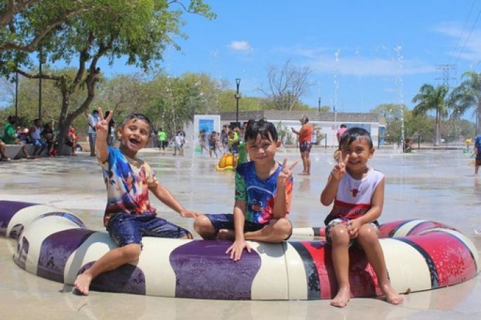 El parque acuático Splash Pad en el parque lineal "Los Paseos" se encuentra listo para el disfrute de las familias yucatecas