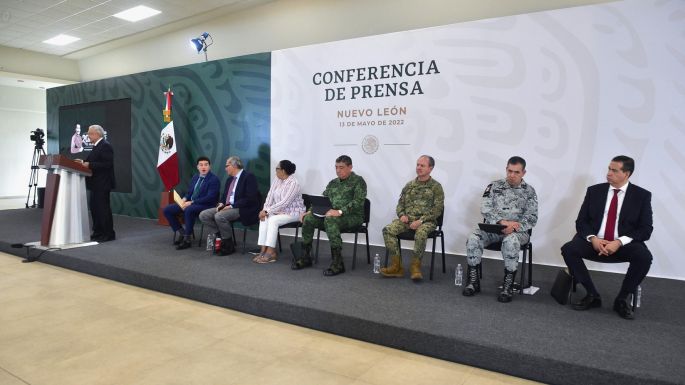AMLO se reúne con los padres de Debanhi; promete justicia y cero impunidad