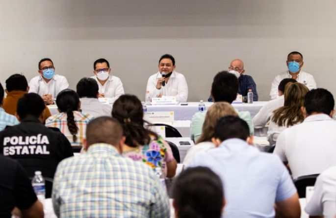 Se reúne Fiscal General con alcaldes de 63 municipios