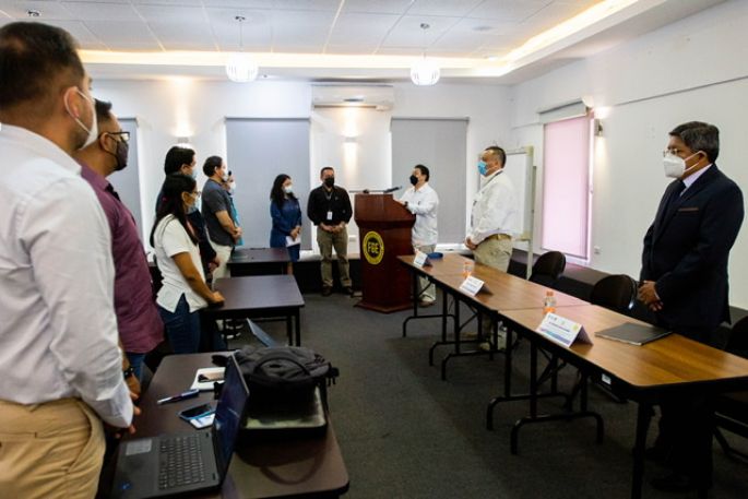 Médicos de la FGE se especializan con taller sobre necropsias