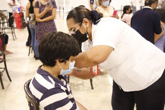 Del 11 al 14 de mayo, adolescentes de 12 a 14 años de 12 municipios de Yucatán recibirán la primera dosis de la vacuna contra el Coronavirus