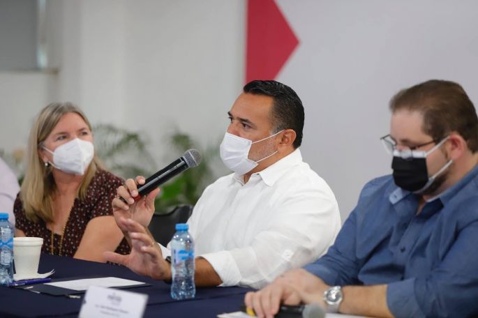 El Alcalde Renán Barrera Concha anuncia el programa “Industrias al 100” para mejorar el entorno del sector industrial