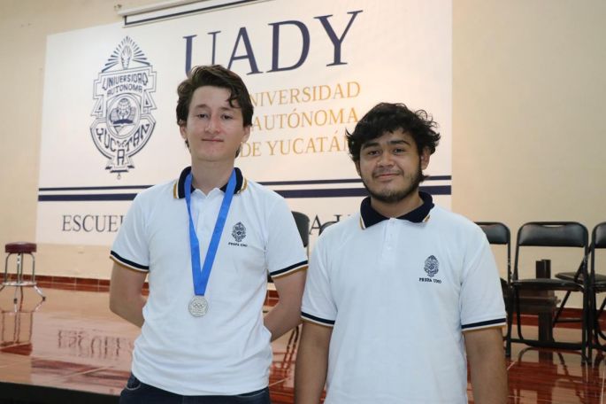 Estudiantes de la Prepa Uno participarán a nivel internacional en olimpiadas de Física  
