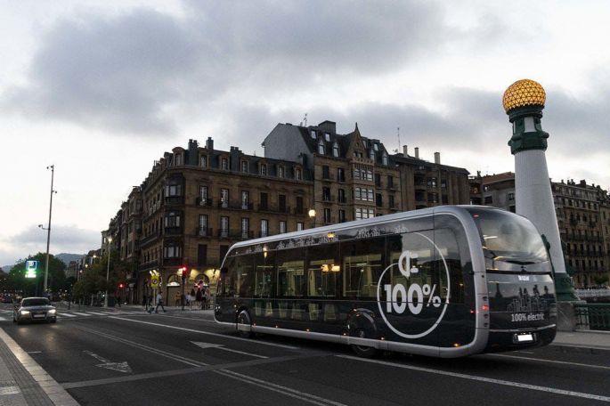 Nuevo proyecto de transporte eléctrico Ie-tram al Consejo Coordinador Empresarial
