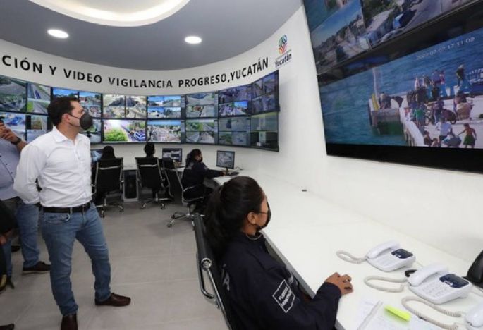 El Gobernador Mauricio Vila supervisa proyectos que contribuyen a hacer de Progreso un sitio seguro y atractivo para los visitantes