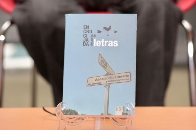 Autores de literatura regional, reunidos en "Encrucijada sincronía de letras"