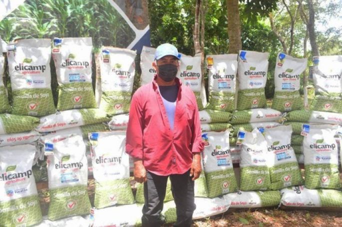 Continúa el Gobierno de Mauricio Vila Dosal reactivando el campo yucateco a través de la siembra de semillas de soya